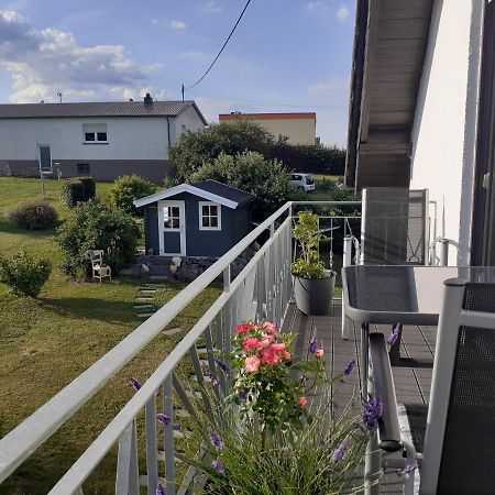 Eifelstern-Schoene Ferienwohnung Mit Balkon Kalenborn-Scheuern Dış mekan fotoğraf
