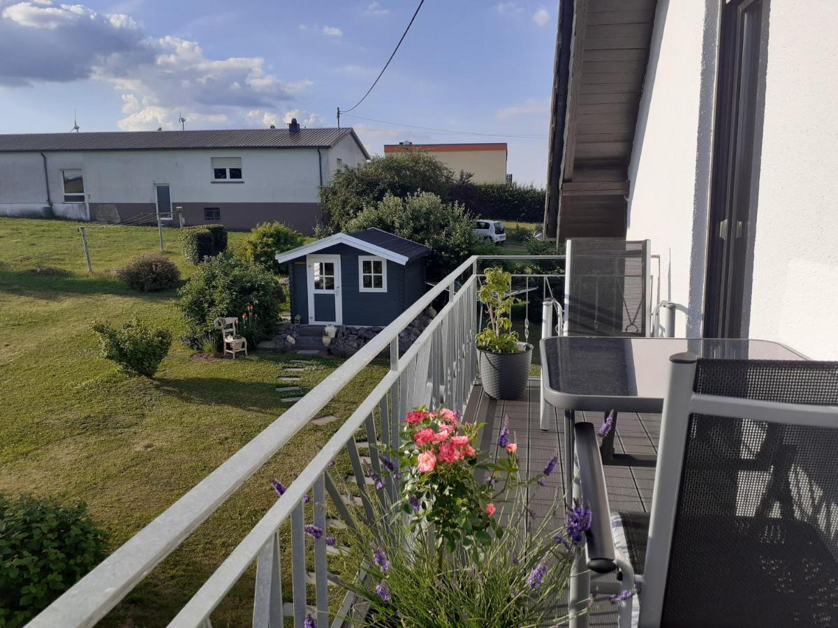 Eifelstern-Schoene Ferienwohnung Mit Balkon Kalenborn-Scheuern Dış mekan fotoğraf